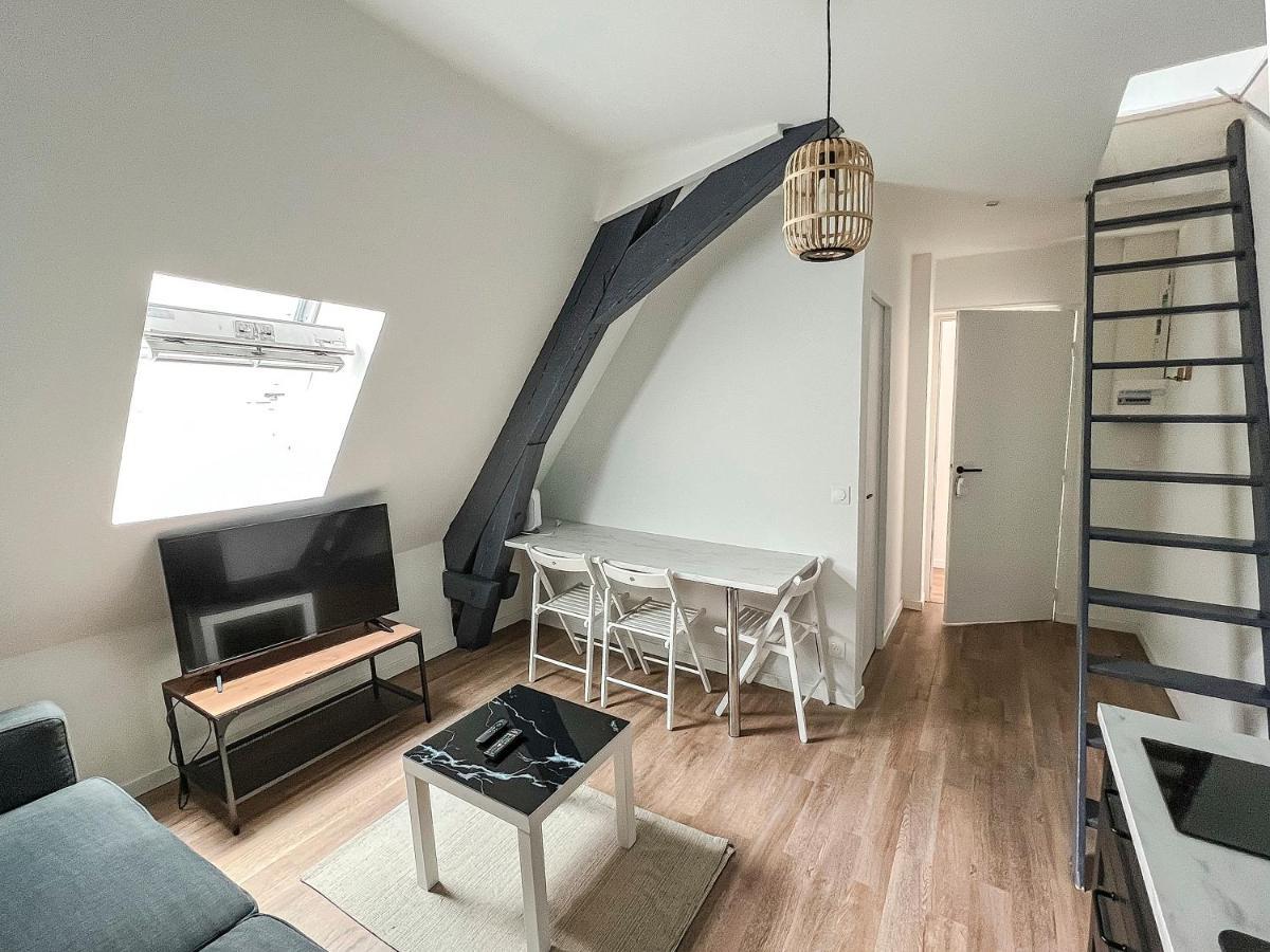 Apartament Tournelles Vue Cathedrale- Maison Climatisee Du Xvie Siecle Classee Reims Zewnętrze zdjęcie
