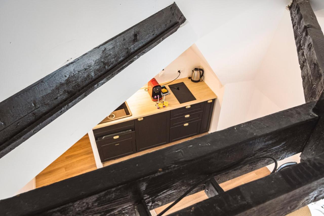 Apartament Tournelles Vue Cathedrale- Maison Climatisee Du Xvie Siecle Classee Reims Zewnętrze zdjęcie