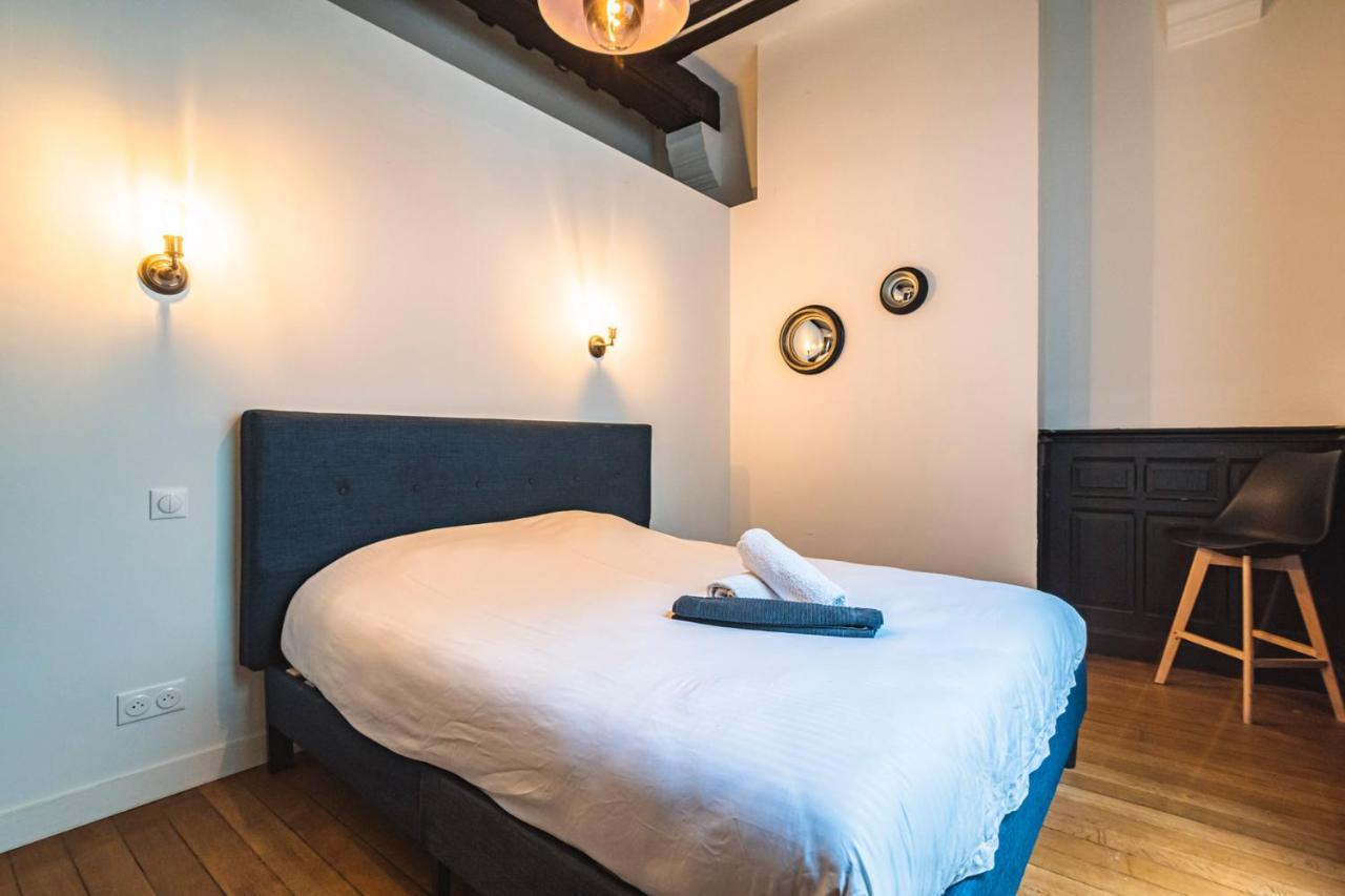 Apartament Tournelles Vue Cathedrale- Maison Climatisee Du Xvie Siecle Classee Reims Zewnętrze zdjęcie