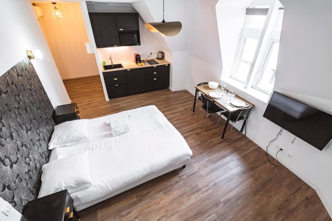 Apartament Tournelles Vue Cathedrale- Maison Climatisee Du Xvie Siecle Classee Reims Zewnętrze zdjęcie