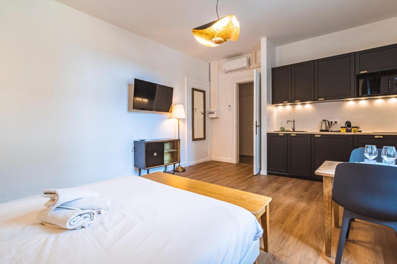 Apartament Tournelles Vue Cathedrale- Maison Climatisee Du Xvie Siecle Classee Reims Zewnętrze zdjęcie