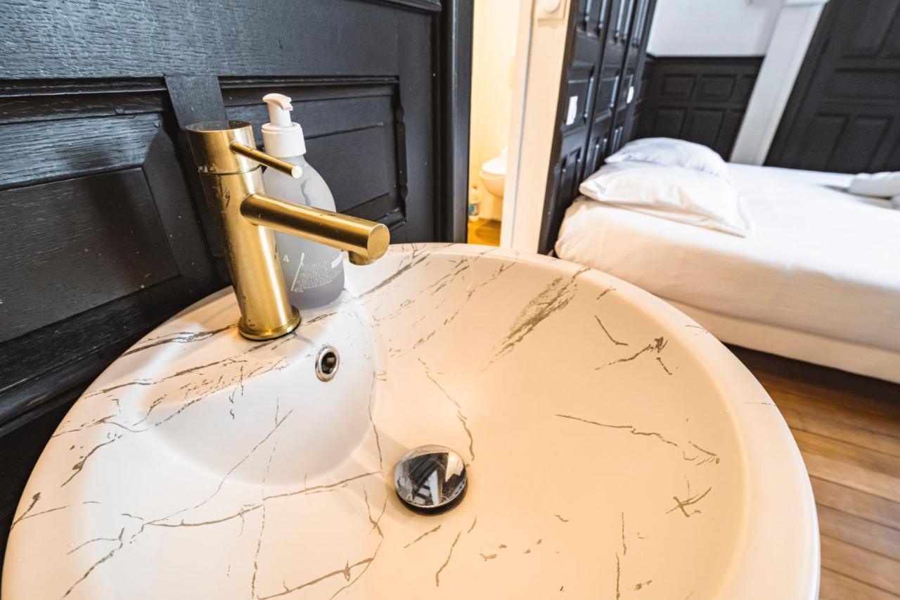 Apartament Tournelles Vue Cathedrale- Maison Climatisee Du Xvie Siecle Classee Reims Zewnętrze zdjęcie