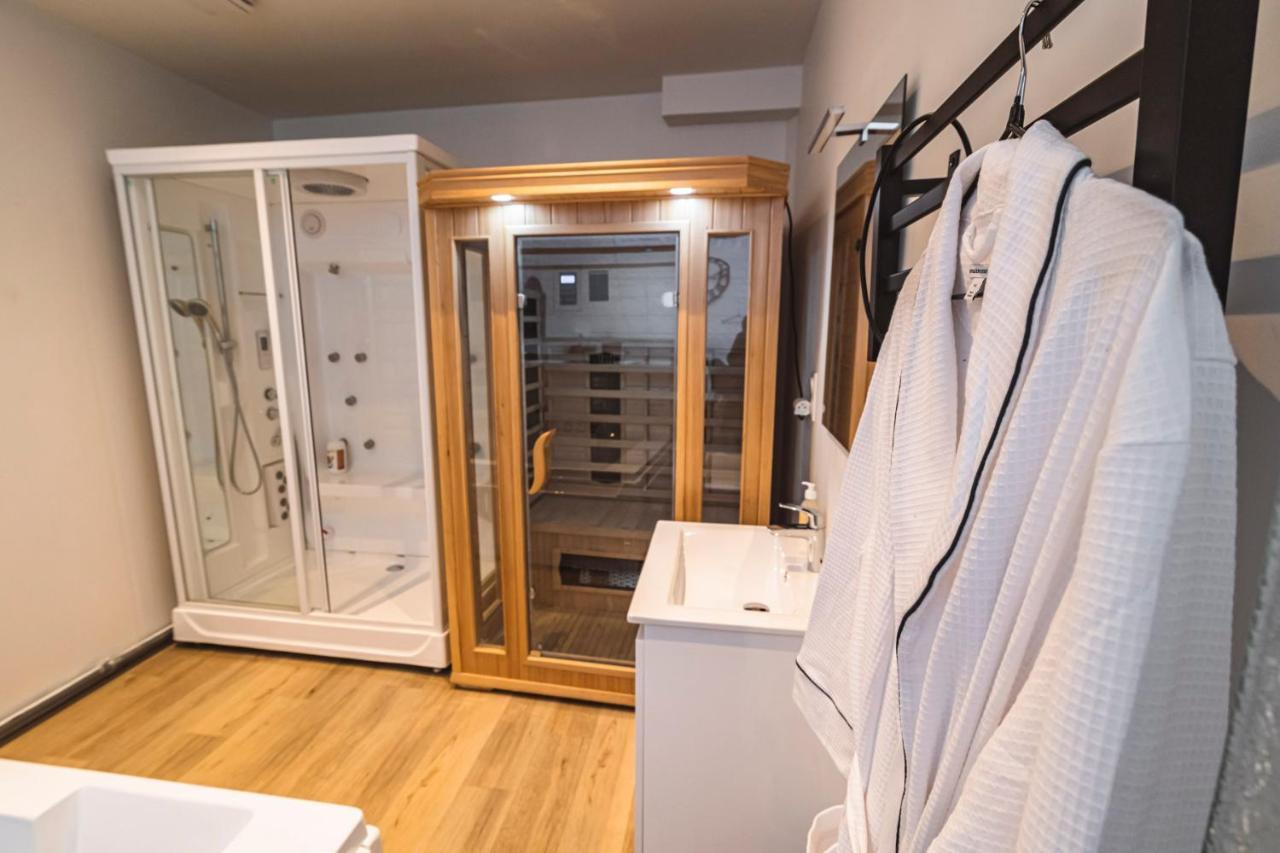 Apartament Tournelles Vue Cathedrale- Maison Climatisee Du Xvie Siecle Classee Reims Zewnętrze zdjęcie