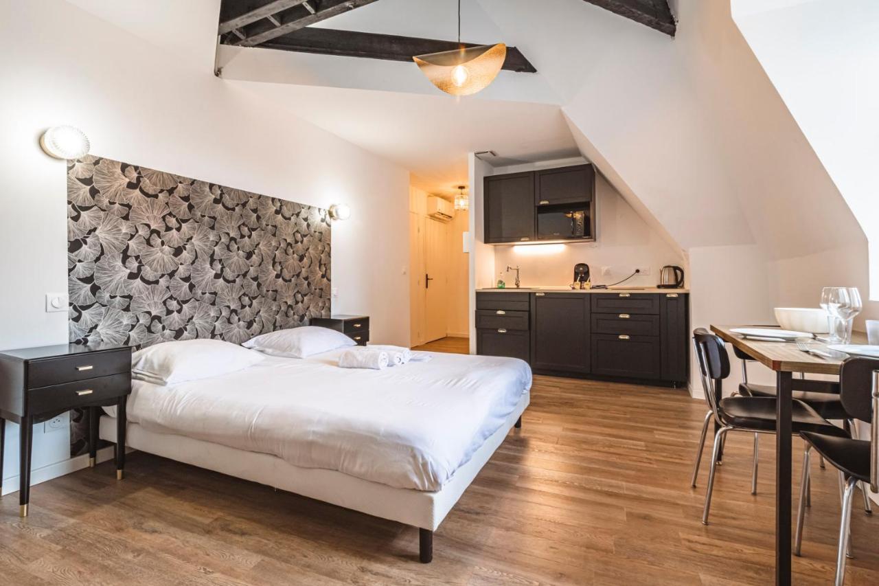 Apartament Tournelles Vue Cathedrale- Maison Climatisee Du Xvie Siecle Classee Reims Zewnętrze zdjęcie