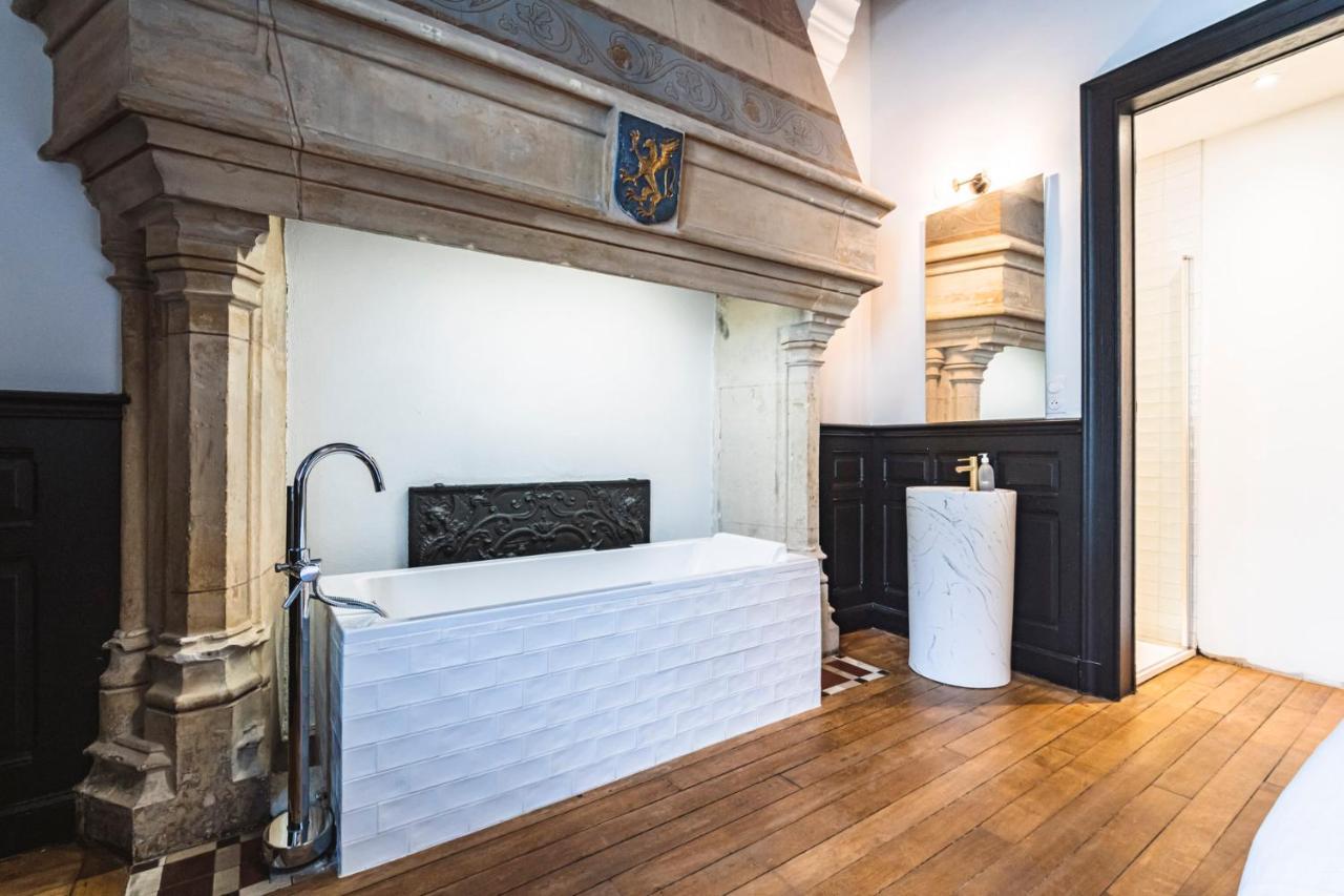 Apartament Tournelles Vue Cathedrale- Maison Climatisee Du Xvie Siecle Classee Reims Zewnętrze zdjęcie