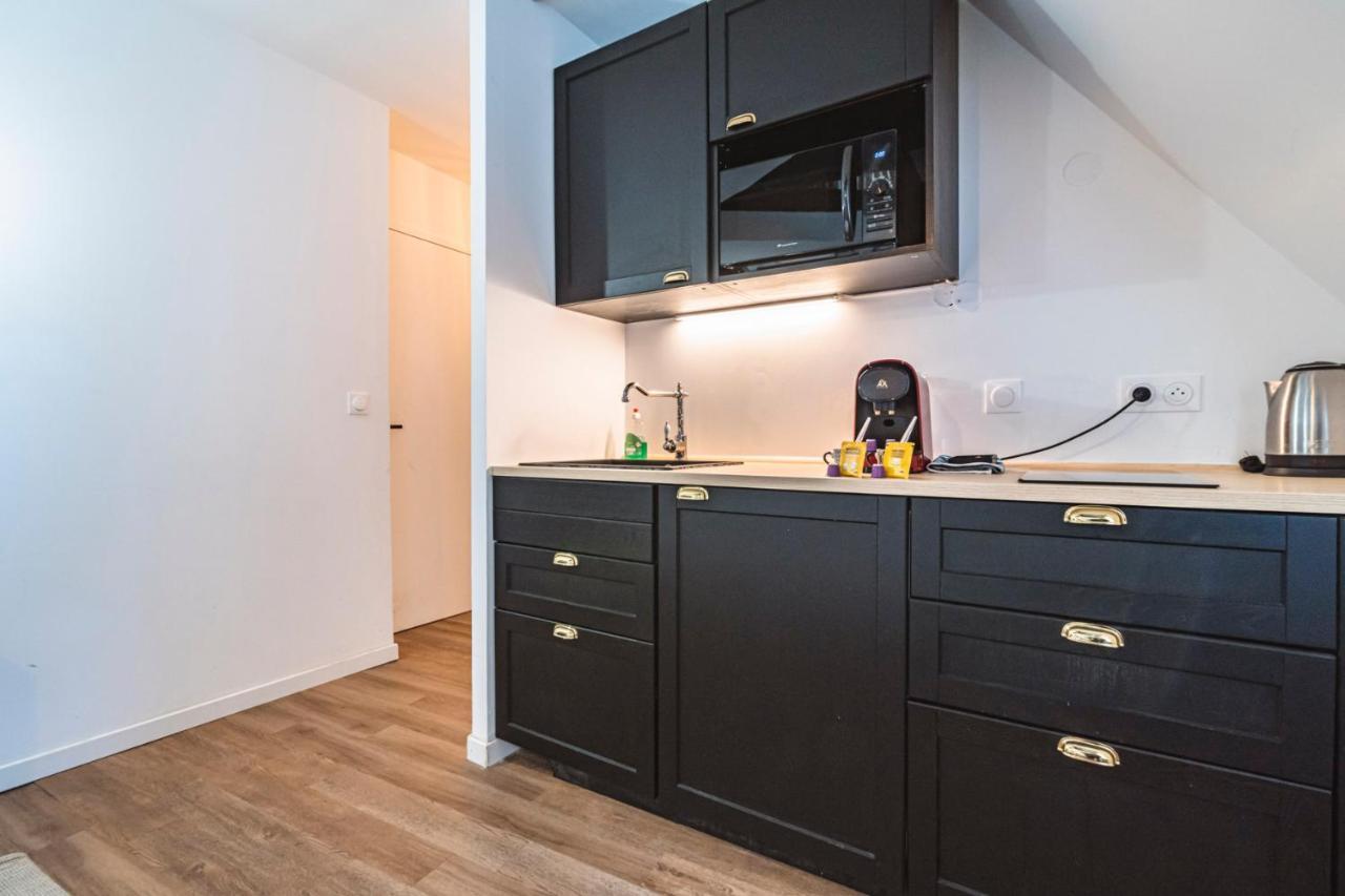 Apartament Tournelles Vue Cathedrale- Maison Climatisee Du Xvie Siecle Classee Reims Zewnętrze zdjęcie