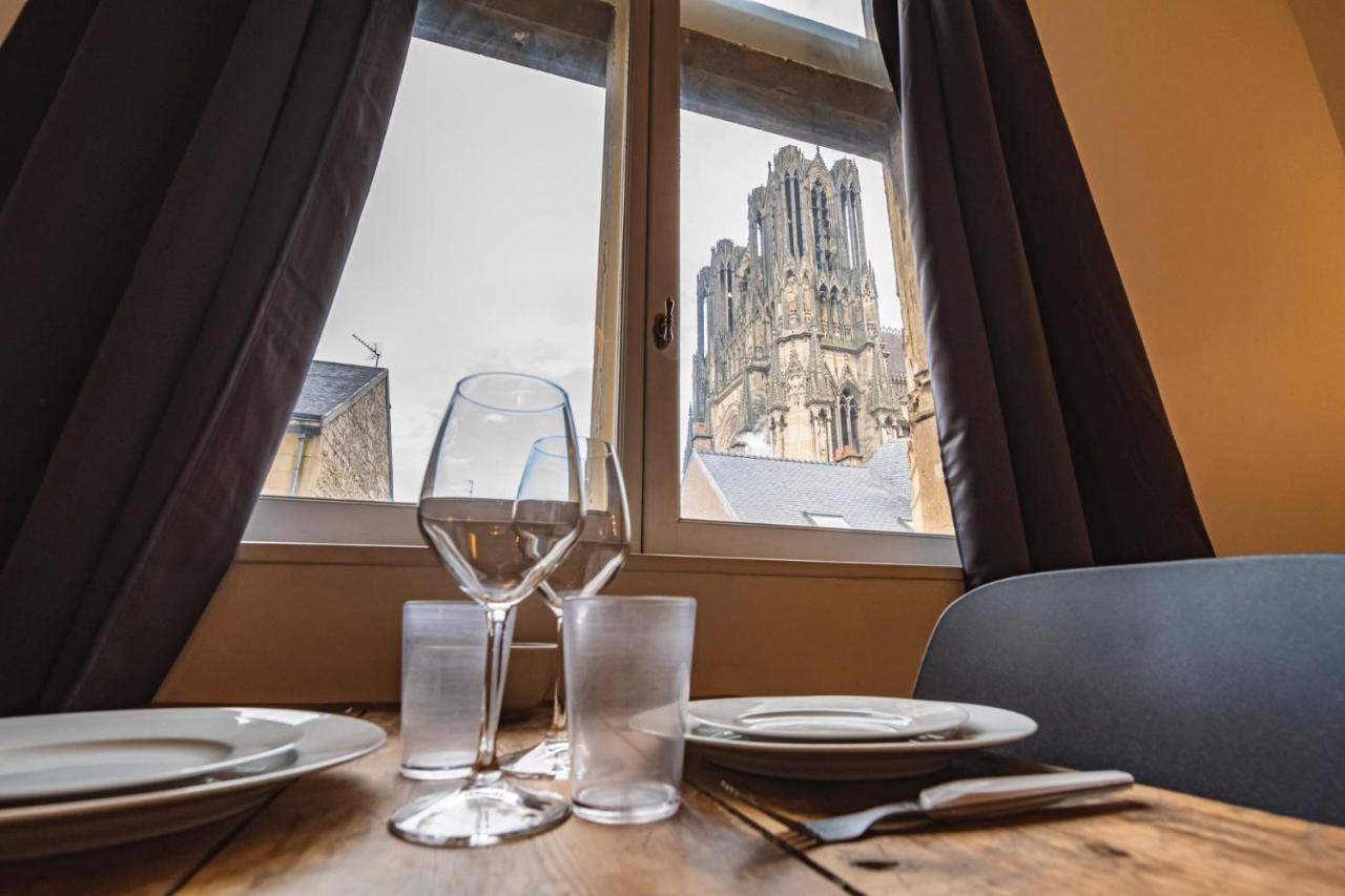 Apartament Tournelles Vue Cathedrale- Maison Climatisee Du Xvie Siecle Classee Reims Zewnętrze zdjęcie