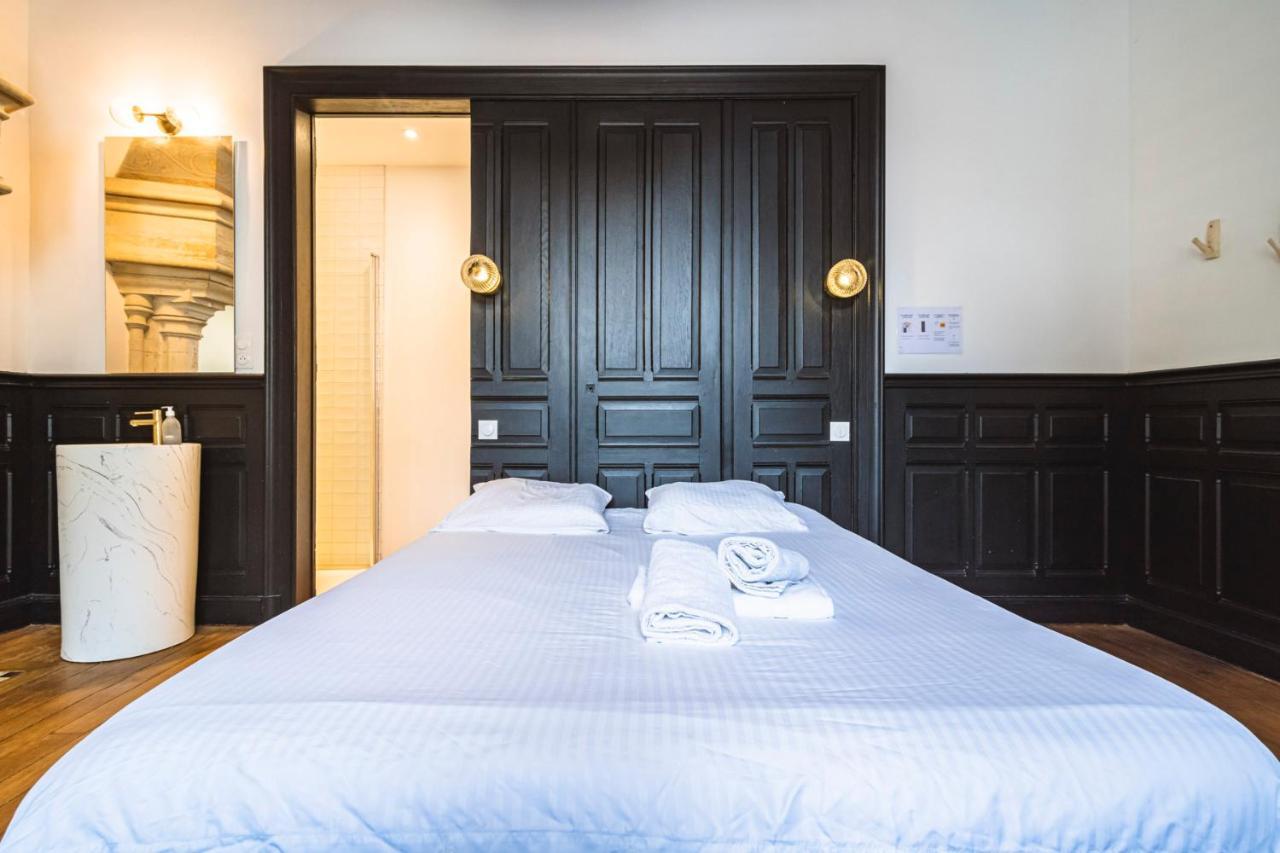 Apartament Tournelles Vue Cathedrale- Maison Climatisee Du Xvie Siecle Classee Reims Zewnętrze zdjęcie