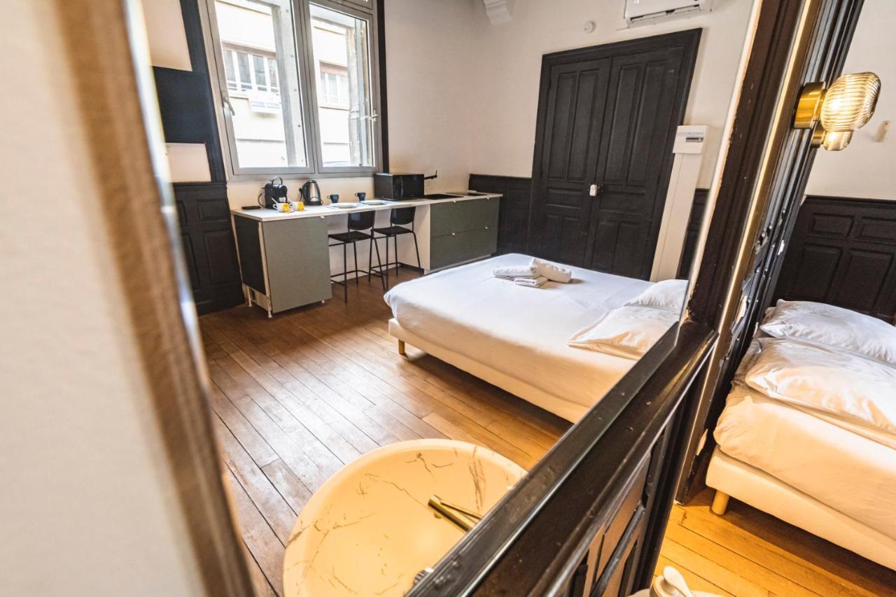 Apartament Tournelles Vue Cathedrale- Maison Climatisee Du Xvie Siecle Classee Reims Zewnętrze zdjęcie